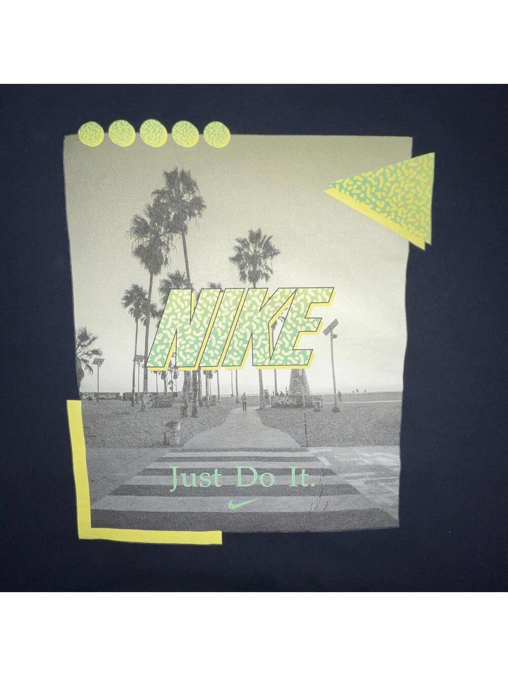 Nike Just Do It Beach Graphic Short Sleeve  T-Shirt Mens Sz L  Swoosh EUC